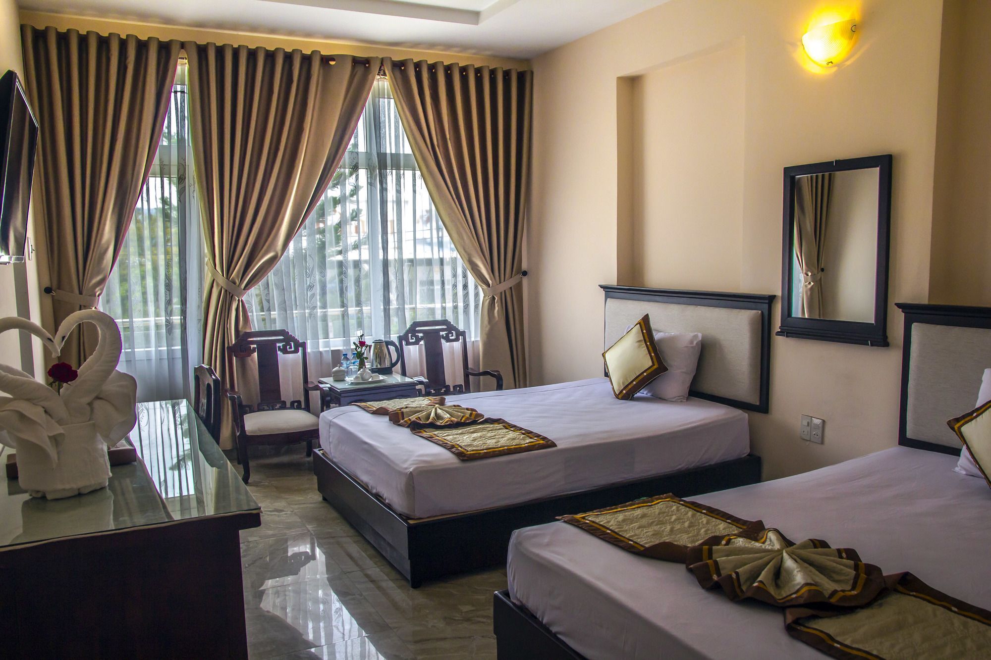 Song Huong Hue Hotel エクステリア 写真